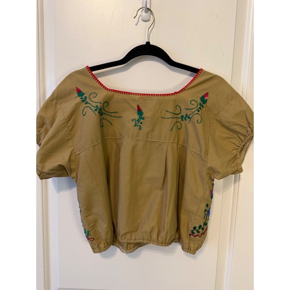 Urban Renewal Vtg Tan Floral Embroidered Boho Puff Sleeve Crop Top Milkmaid - Picture 7 of 7